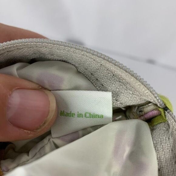 Vera Bradley Quilted Floral Cosmetic Pouch With Zipper Closure - Picture 5 of 5